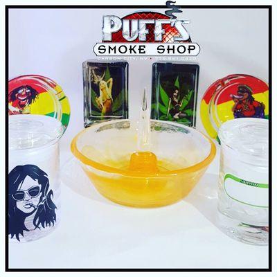 Smoke accessories,jars, debowlers, ashtrays etc.