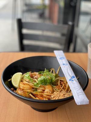 Shrimp pad Thai