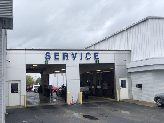 Service lane at Stivers Ford Lincoln