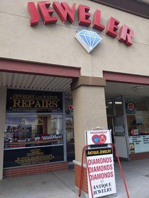 This is abpicture of the front of Sledges State Jewelers.