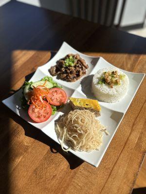 3 courses (meat, egg cake, and shredded pork) broken rice.