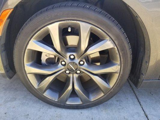 Custom Chrysler 200s Wheel