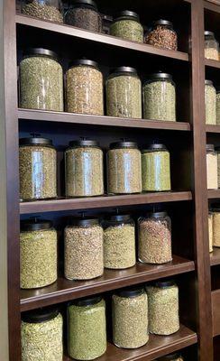 Commune à Tea herb jars