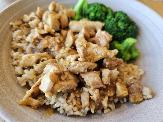 Orange Chicken and Broccoli over Brown Rice (dark meat)