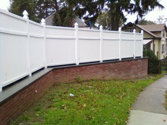 Fencing and retaining walls facelift, remodeling and reconstruction