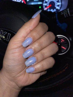 Frosty spring ombré nails-- dip powder