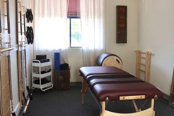 Stretch therapy room with peace and privacy