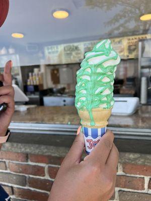 Ice cream with cool mint flavor burst