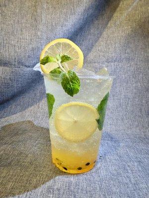 Passion fruit mojito