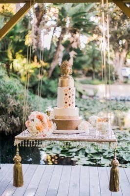 Bali glam wedding - suspended cake