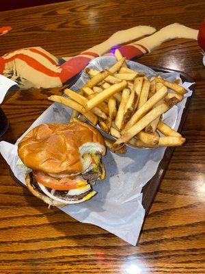 Hamburger with fries