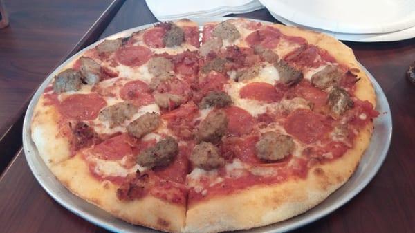 Small Carne Lovera pizza