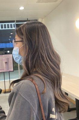 Balayage. Same hair on a same day under different lighting.