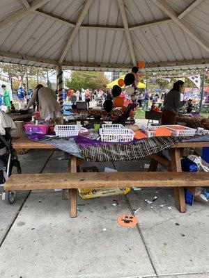 Picnic table. Petaluma Halloween parade event