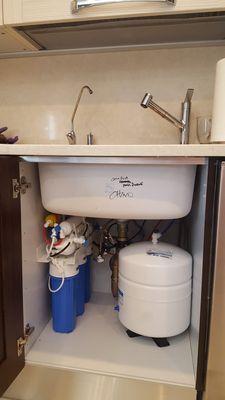 Reverse osmosis filtering system