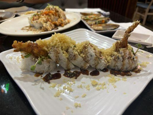 Spider Roll with deep fried soft shell 2 Piece Crab Sushi