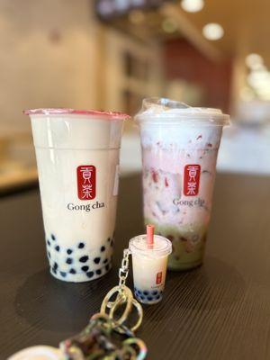 Premium Oolong Milk Tea with boba  and Strawberry Matcha with Milk Foam with Kanten Jelly! (Keychain sold separately)