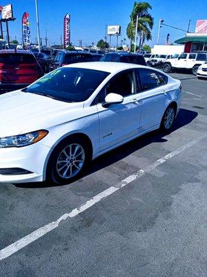 And this is my new 2017 ford fusion hybrid i just bought 7-29-2020