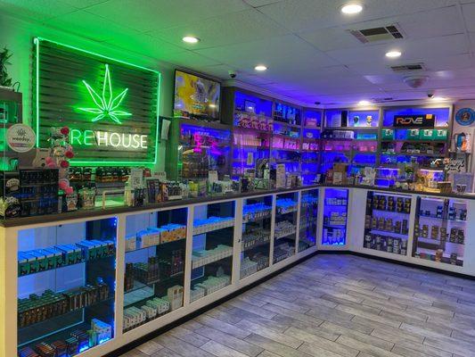 Bud room is nice stocked up with everything !