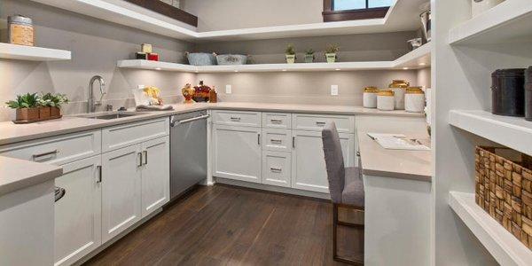 ENJOY EFFICIENCY AND ATTRACTIVE DESIGN WITH OUR CABINET DESIGN EXPERTS.