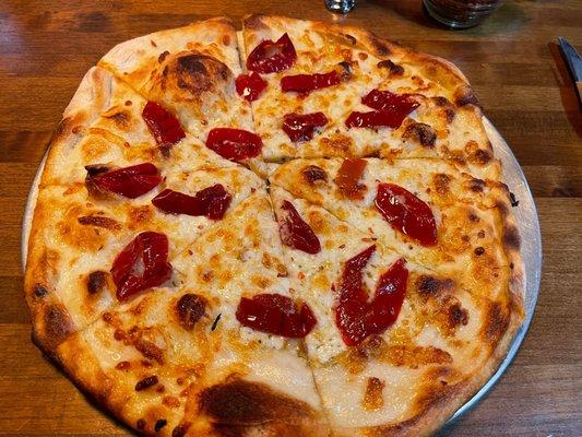 Spicy Bianca pizza