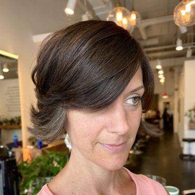 Beautiful short haircut by Edna