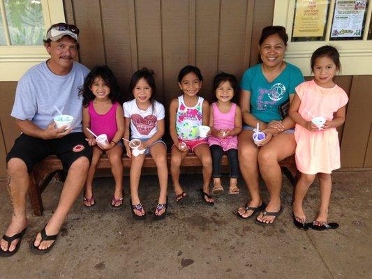 Nathan and Eliza and their moopuna (grandchildren) enjoy a treat on a hot weekday afternoon!