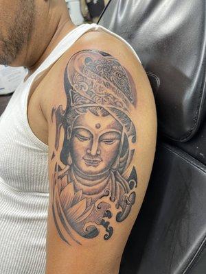 Buda balckandgeytattoo