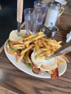 Club sandwich is phenomenal!