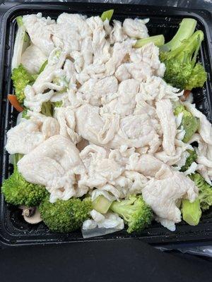 Steamed chicken with mixed vegetables