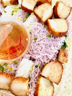 Woven vermicelli &  Vegetarian roasted pork