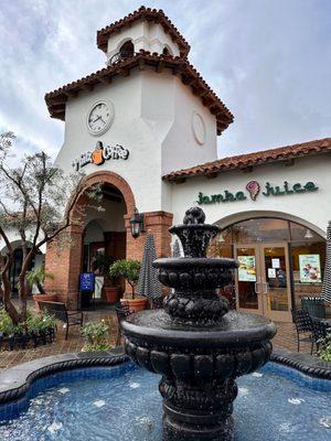 Philz - Thousand Oaks exterior with fountain