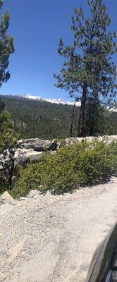 Scenery: Sierra Mountains coming down from Mono Creek Campsite