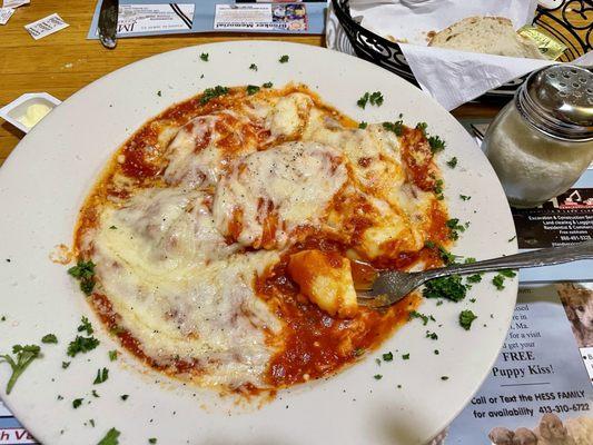 Baked meat ravioli