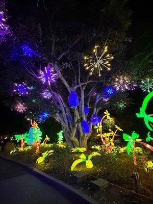 The Fireworks Tree. A Walking Trail with Tons of Lights, Displays & Music @ LA Zoo Lights Dec. 2022.