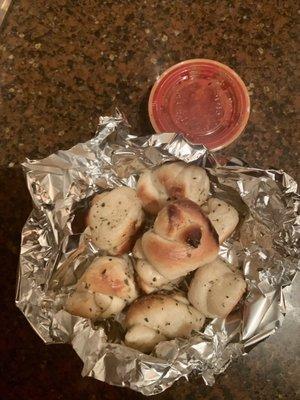 Garlic knots side marinara