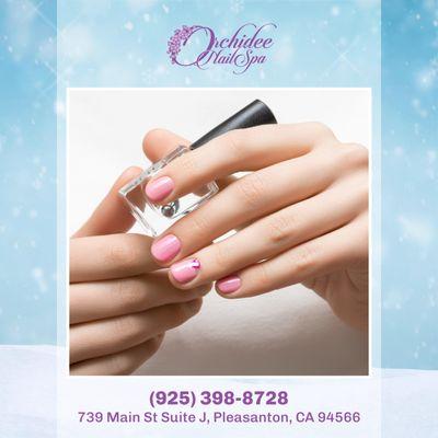 Add a pop of warmth to your winter days with chic pink nails, bringing a touch of vibrancy and style to your cold-weather ensemble!