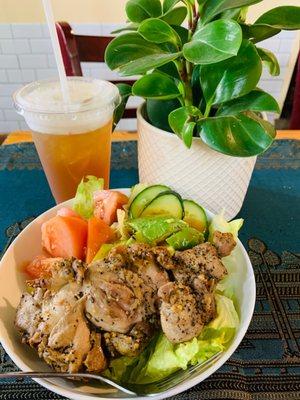 Chicken mixed salad with extra chicken and the peach lemonade iced tea refresher. It so delicious and the ice tea very refreshing.