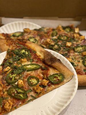 Spicy paneer pizza