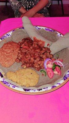 Meat, veggie, Injera