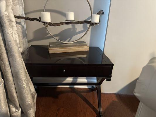 End table/night stand