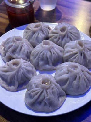 Steamed beef momos