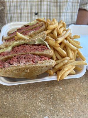 Roast beef club and fries