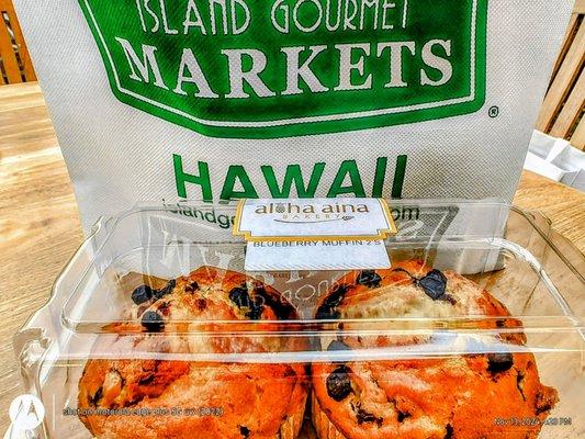 Aloha Aina Bakery Blueberry Muffins, Island Gourmet Markets Waikoloa.