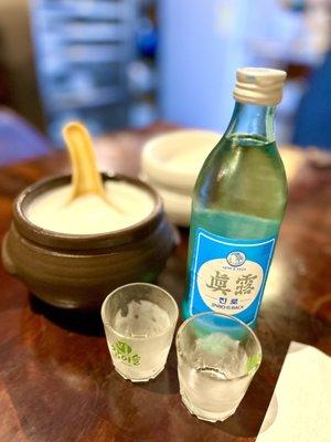 Korean rice wine (makeoli) and Jinro is Back Soju