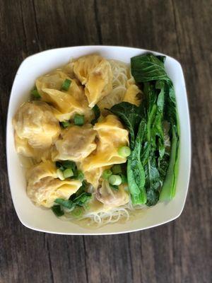 Cantonese wonton noddle soup