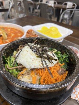 Dolsot Bibimbap