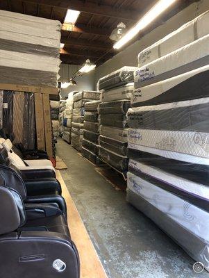 Well organized facility w/ LOTS of mattress units!