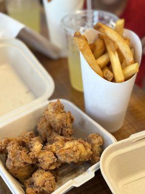 Chicken bites + fries