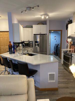 New Kitchen Island & Quartz